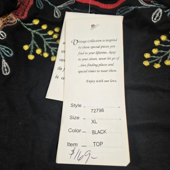 Elegant Black Floral Embroidered Women's Blouse - Picture 5 of 9